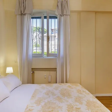 Corso Italia Deluxe * Генуя